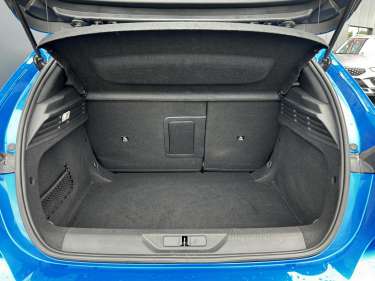 PEUGEOT 308 1.5 BlueHDi 130 EAT8 Allure Pack