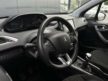 PEUGEOT 2008 1.6 BlueHDI 115 Active Business