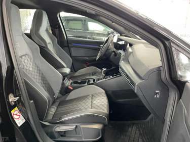 VW GOLF 8 2.0 TDI 150 R-Line