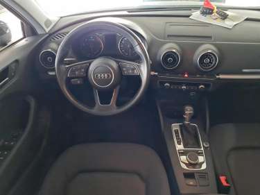 AUDI A3 SPORTBACK 30 TDI 116 S-Tronic Business Line