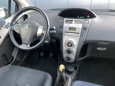 TOYOTA YARIS 1.0 69 VVT-i