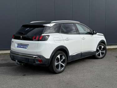 PEUGEOT 3008 1.5 BlueHDi 130 Allure